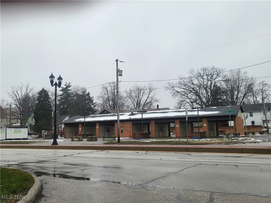 827 Middle Avenue Elyria OH 44035