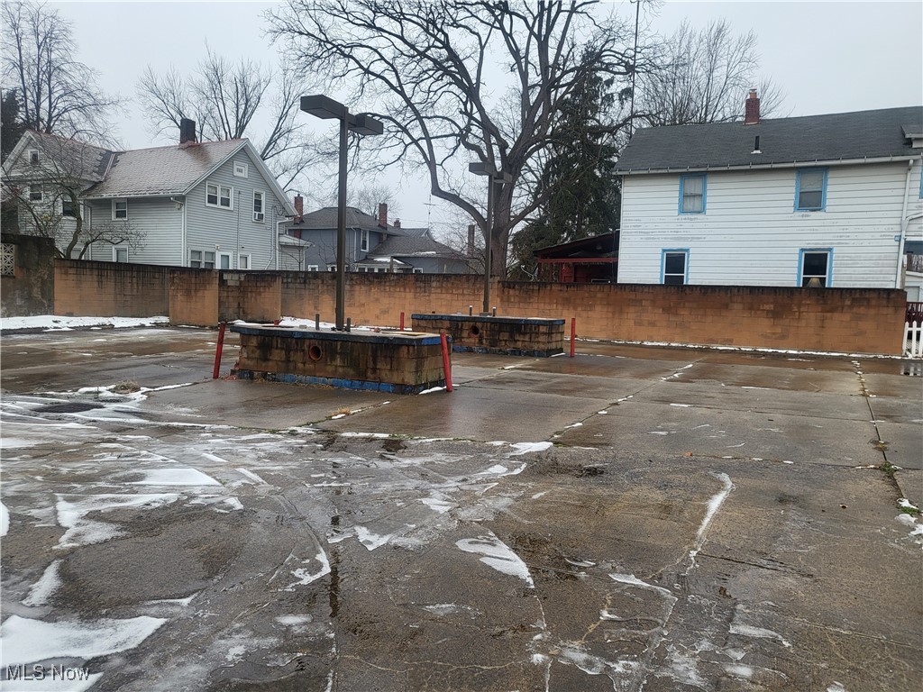 827 Middle Avenue Elyria OH 44035
