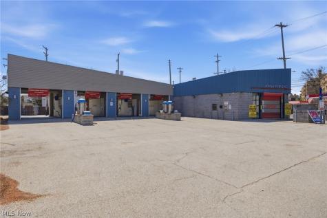 15610 Lake Shore Boulevard Cleveland OH 44110