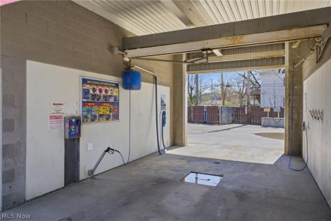 15610 Lake Shore Boulevard Cleveland OH 44110