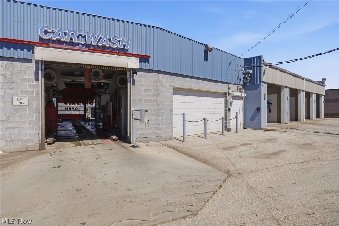 15610 Lake Shore Boulevard Cleveland OH 44110
