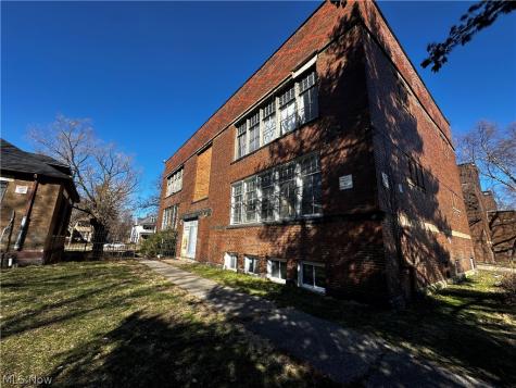 1075 E 74th Street Cleveland OH 44103