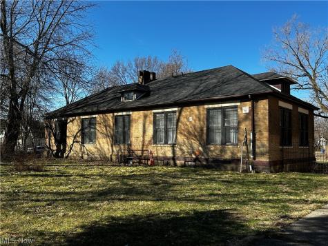 1075 E 74th Street Cleveland OH 44103