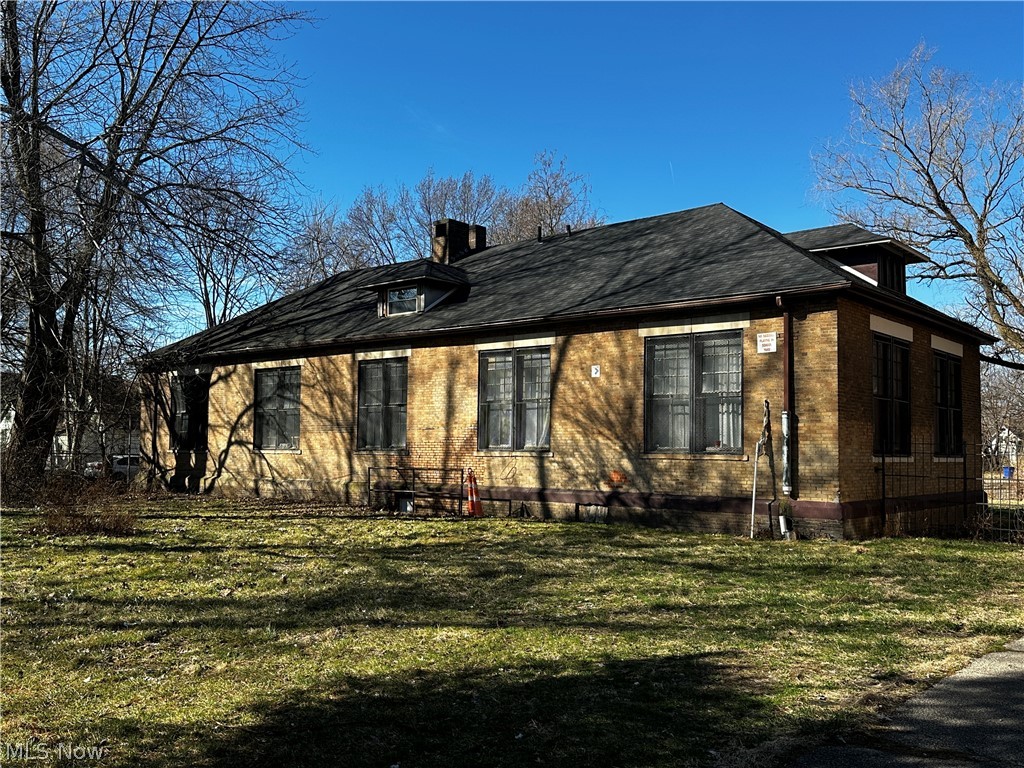 1075 E 74th Street Cleveland OH 44103