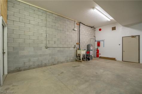 3249 Coral Road NW Malvern OH 44644