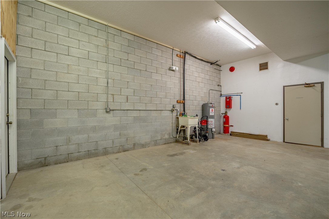 3249 Coral Road NW Malvern OH 44644