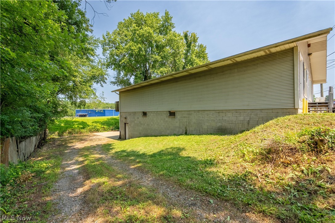 3249 Coral Road NW Malvern OH 44644