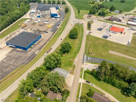 3249 Coral Road NW Malvern OH 44644