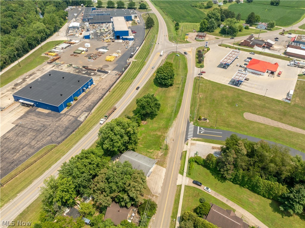 3249 Coral Road NW Malvern OH 44644