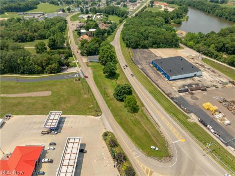 3249 Coral Road NW Malvern OH 44644