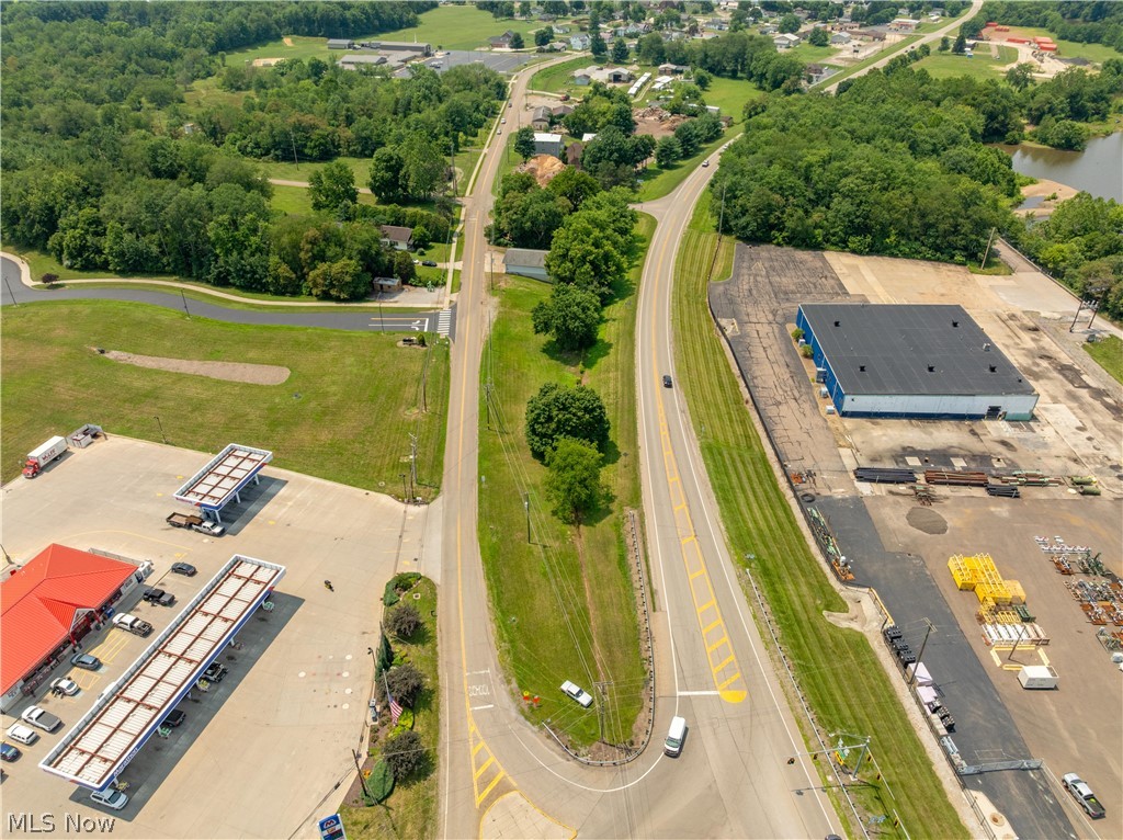 3249 Coral Road NW Malvern OH 44644