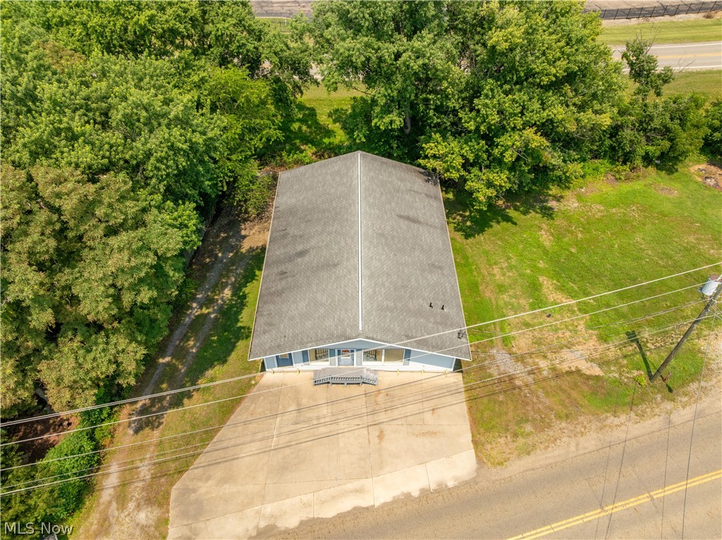 3249 Coral Road NW Malvern OH 44644