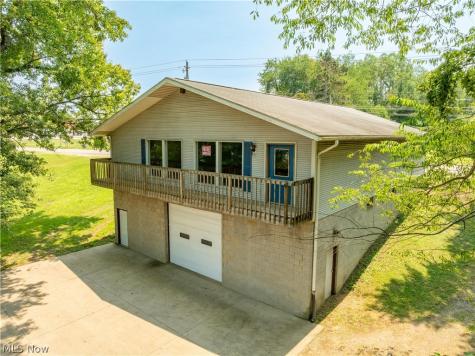 3249 Coral Road NW Malvern OH 44644