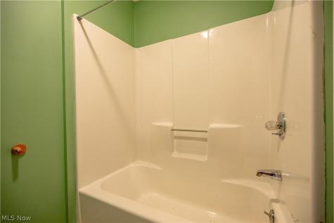 3249 Coral Road NW Malvern OH 44644