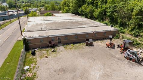 1104 Andrews Avenue Youngstown OH 44505