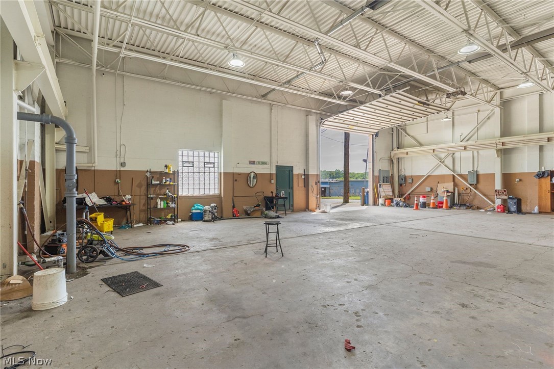 1104 Andrews Avenue Youngstown OH 44505