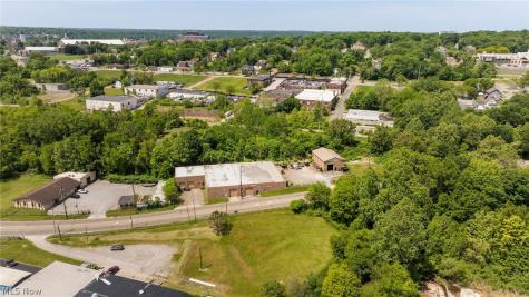 1104 Andrews Avenue Youngstown OH 44505