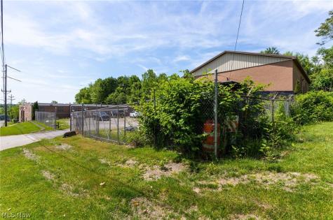 1104 Andrews Avenue Youngstown OH 44505
