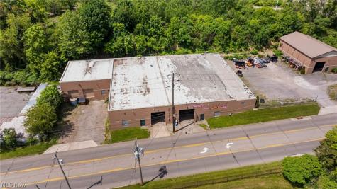 1104 Andrews Avenue Youngstown OH 44505