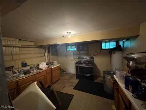 4105 E 114th Street E Cleveland OH 44105