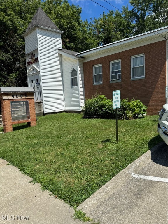 4105 E 114th Street E Cleveland OH 44105