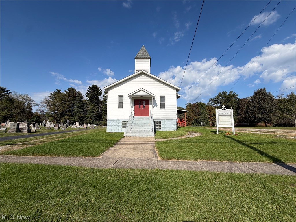 522 N Canal Street Newton Falls OH 44444