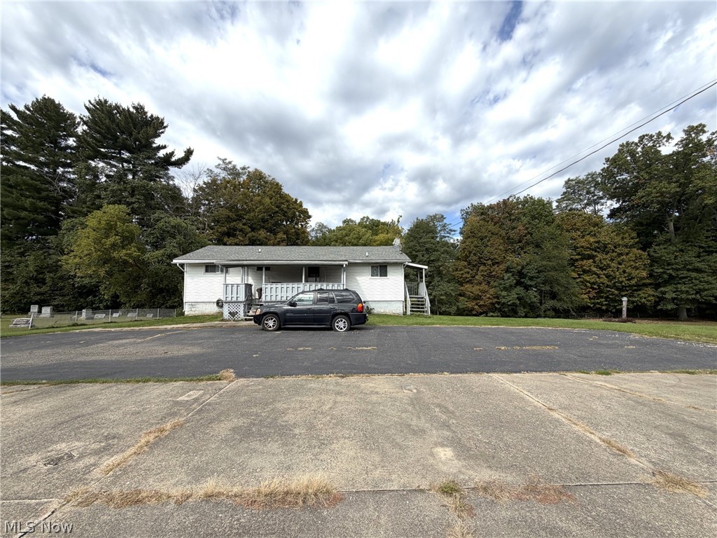 522 N Canal Street Newton Falls OH 44444