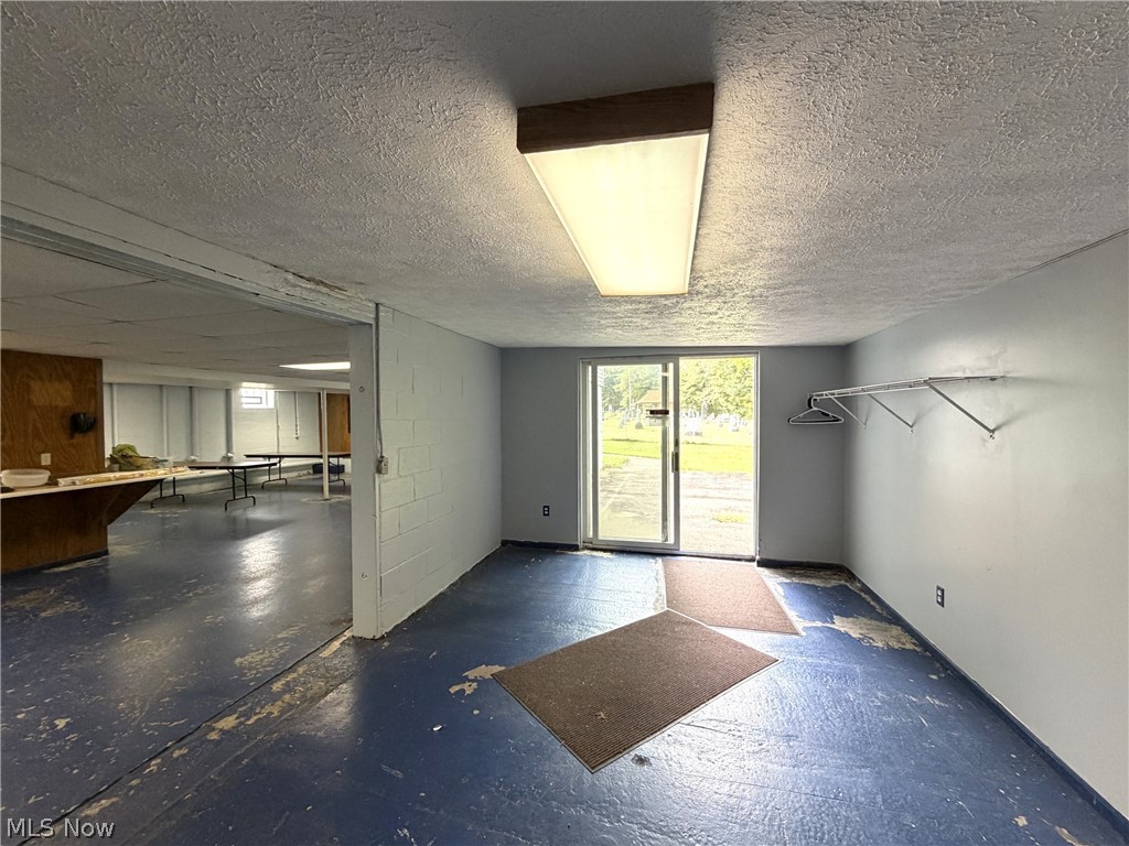522 N Canal Street Newton Falls OH 44444
