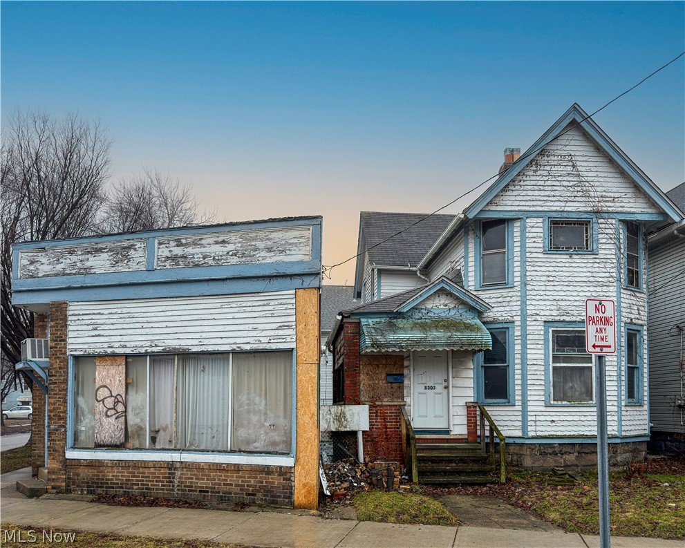8301 Lake Avenue Cleveland OH 44102