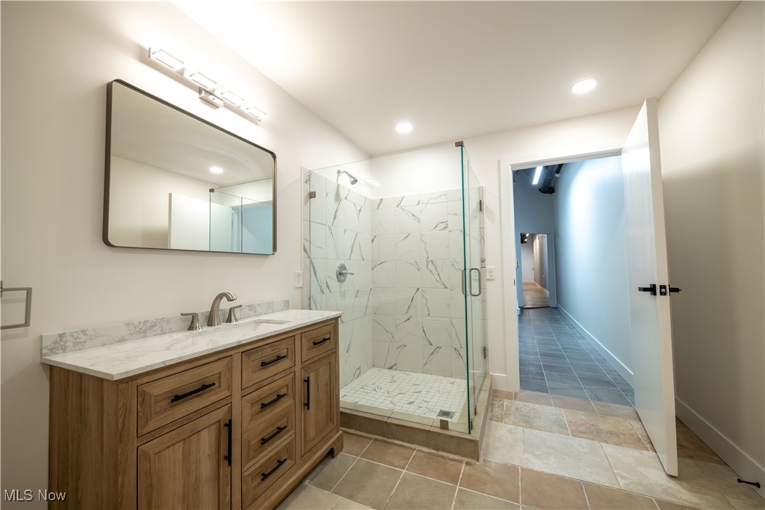 635 W Lakeside Avenue Cleveland OH 44113