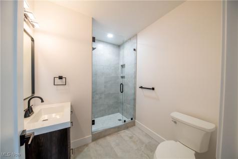 635 W Lakeside Avenue Cleveland OH 44113