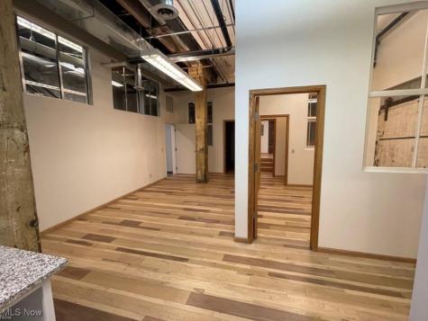 635 W Lakeside Avenue Cleveland OH 44113