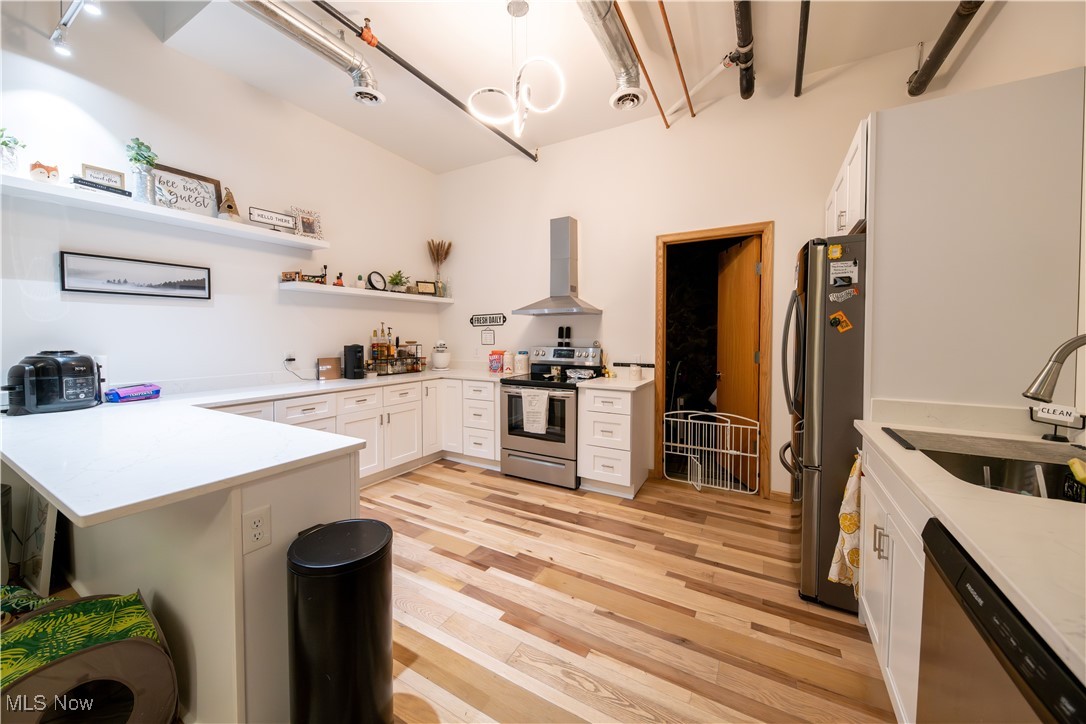 635 W Lakeside Avenue Cleveland OH 44113