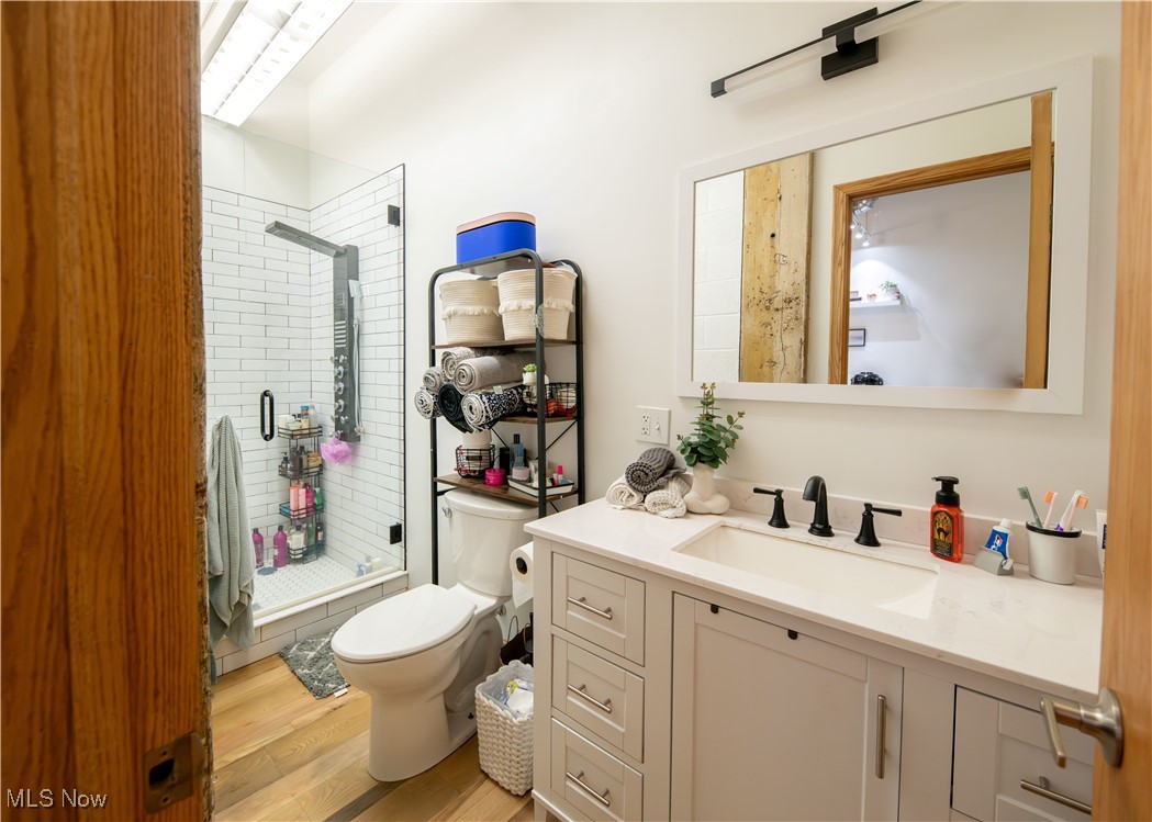 635 W Lakeside Avenue Cleveland OH 44113