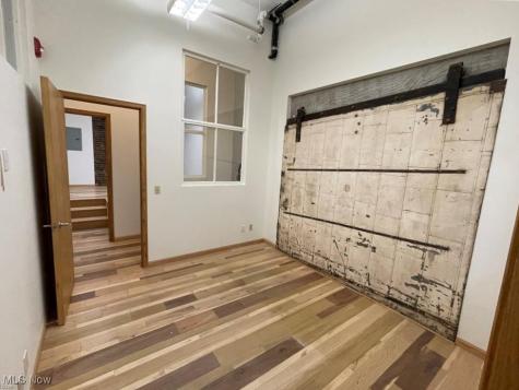 635 W Lakeside Avenue Cleveland OH 44113