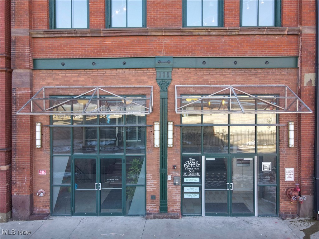 635 W Lakeside Avenue Cleveland OH 44113