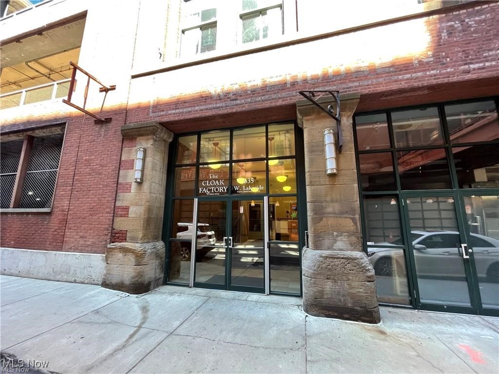 635 W Lakeside Avenue Cleveland OH 44113