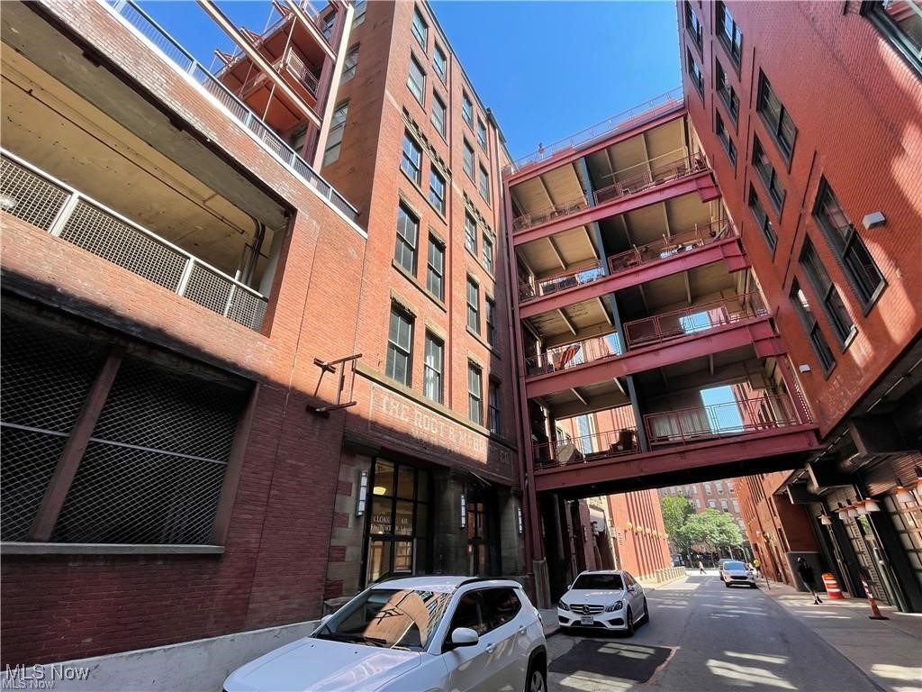 635 W Lakeside Avenue Cleveland OH 44113