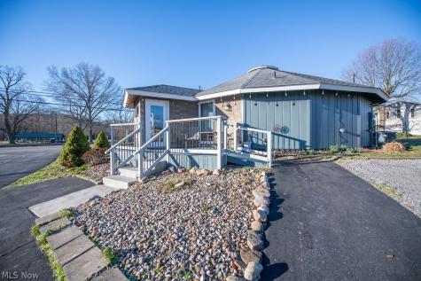 411 W Canal Street Malvern OH 44644