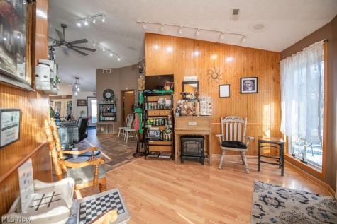 411 W Canal Street Malvern OH 44644