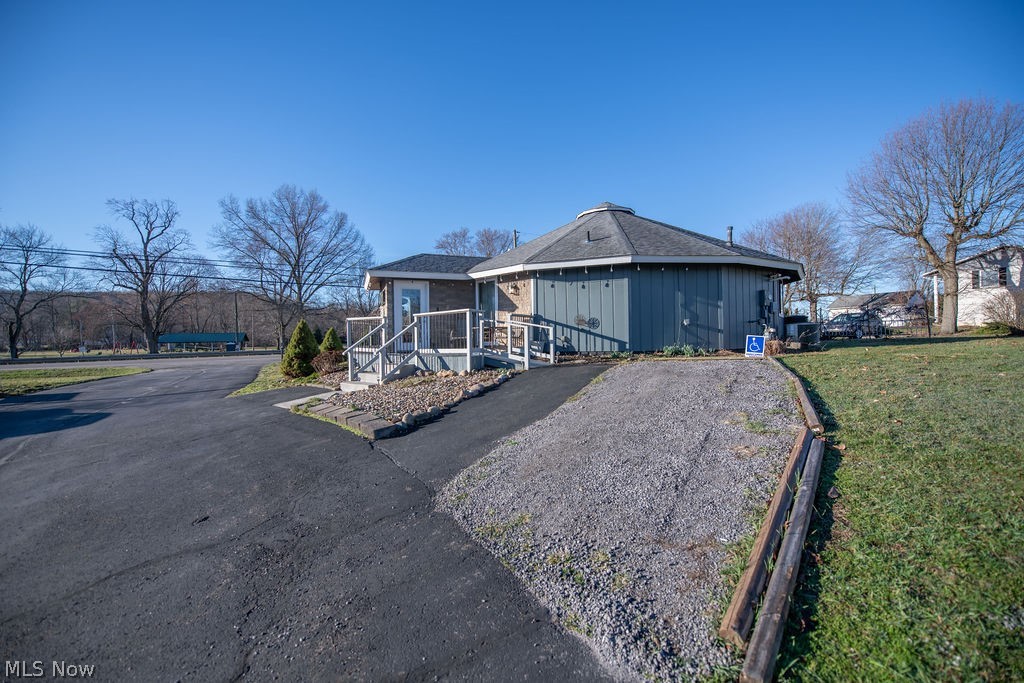 411 W Canal Street Malvern OH 44644
