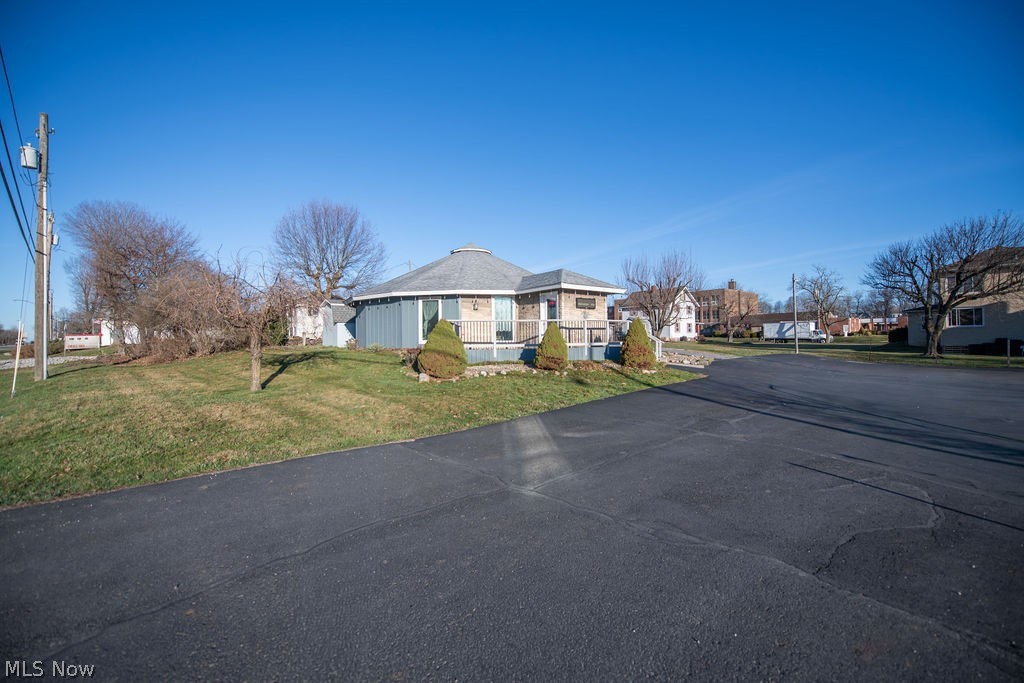 411 W Canal Street Malvern OH 44644