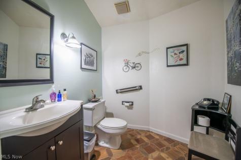 411 W Canal Street Malvern OH 44644