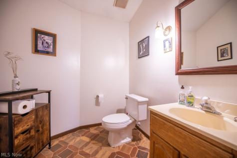 411 W Canal Street Malvern OH 44644