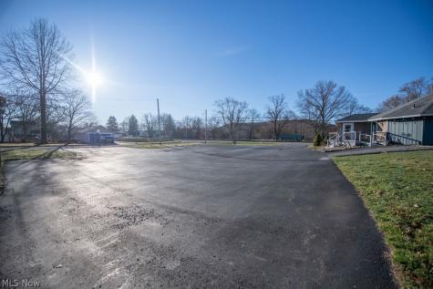 411 W Canal Street Malvern OH 44644
