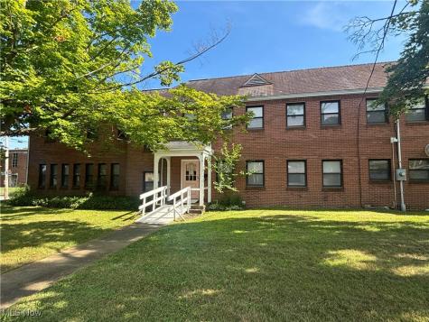 795-796 5th Street Youngstown OH 44471
