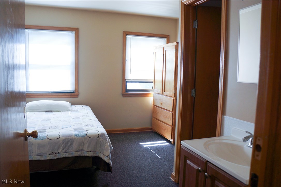 795-796 5th Street Youngstown OH 44471