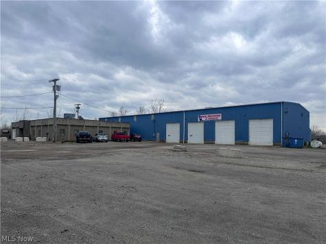 1617 Warren Avenue Niles OH 44446