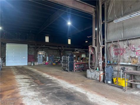 1617 Warren Avenue Niles OH 44446