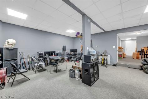 4435 State Road Cleveland OH 44109